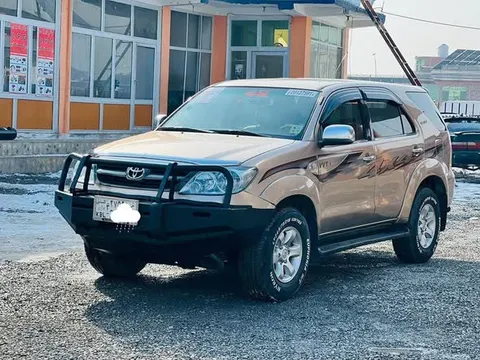 Toyota Fortuner 2006