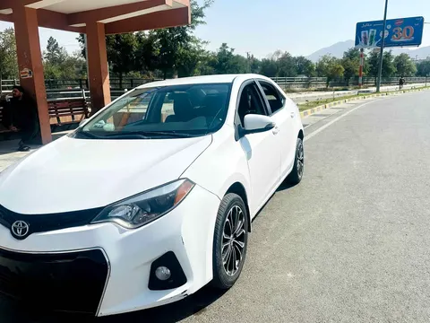 Toyota Corolla 2015