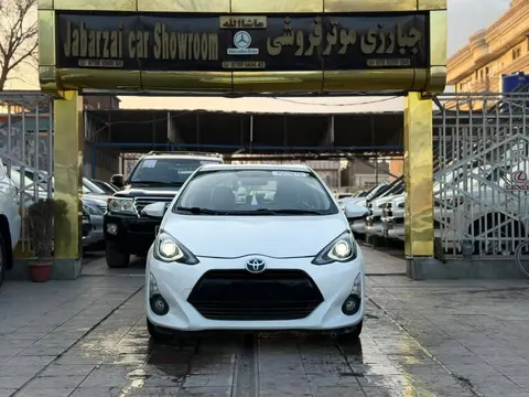 Toyota Aqua 2015