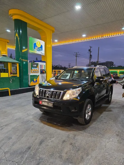 Toyota prado land cruiser 2011