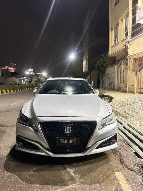 Toyota Crown 2019