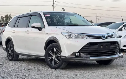 Toyota Corolla Fielder Hybrid 2016