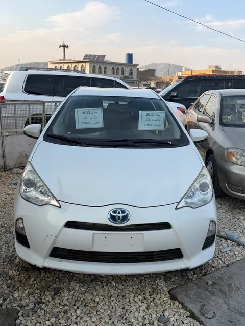 Toyota Aqua 2012