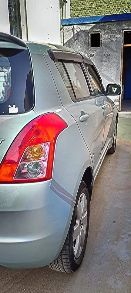 Suzuki Swift 2008, stable and leather seat