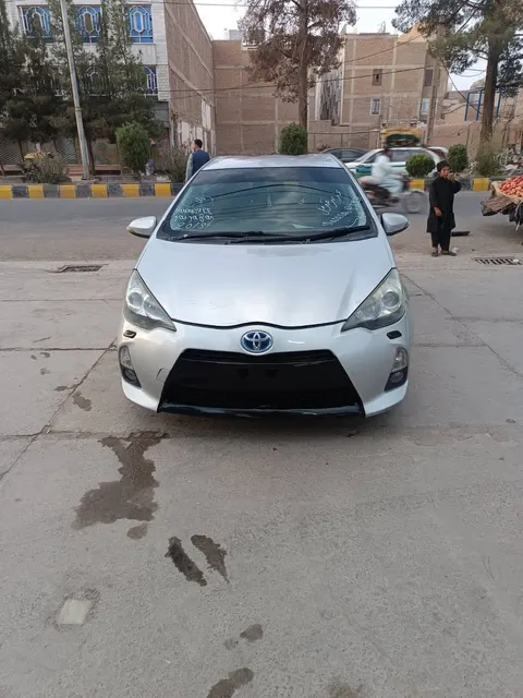 Toyota Aqua 2013
