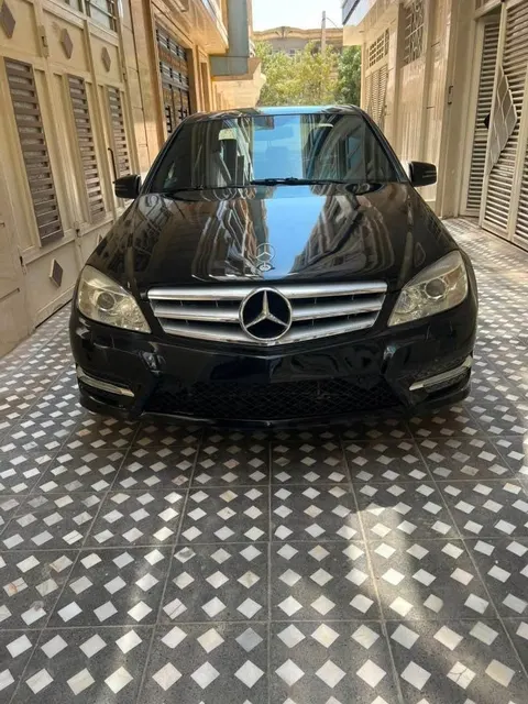 Mercedes-Benz C300 2011