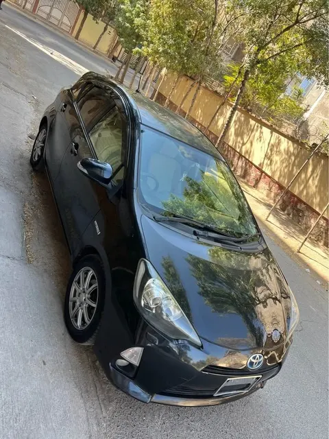 Toyota Aqua 2013 Full Option Black