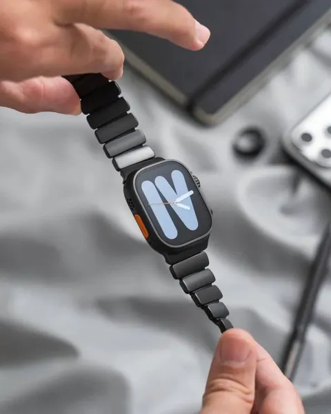 Apple Watch Ultra 3 - 750 USD