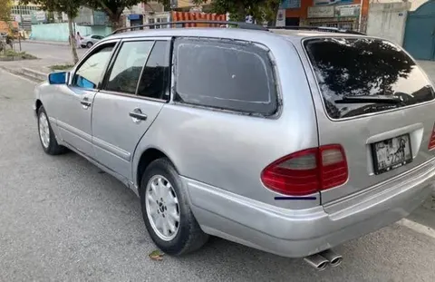 Mercedes-Benz E320 1998 automatic six-cylinder