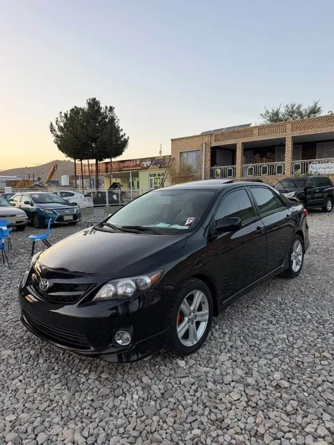 Toyota Corolla 2013 Black