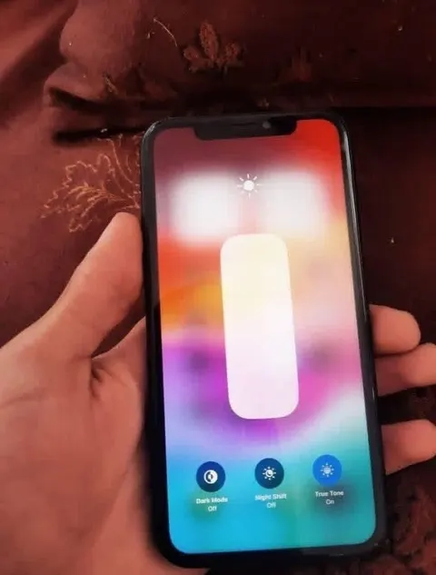 iPhone XR 64GB with defects