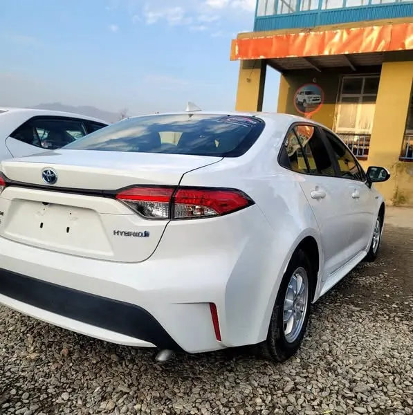 Toyota Corolla Hybrid 2020 (3)
