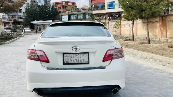 Toyota Camry Sedan 2010 (3)