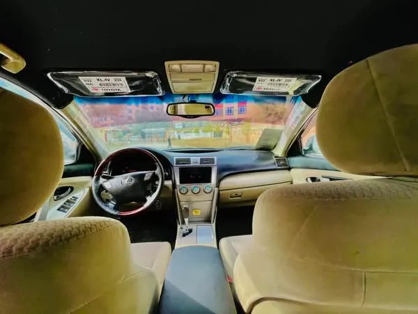 Toyota Camry Sedan 2010 (4)